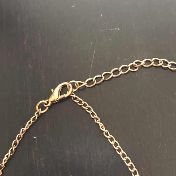 Shimmering necklace - Picture 3 of 4